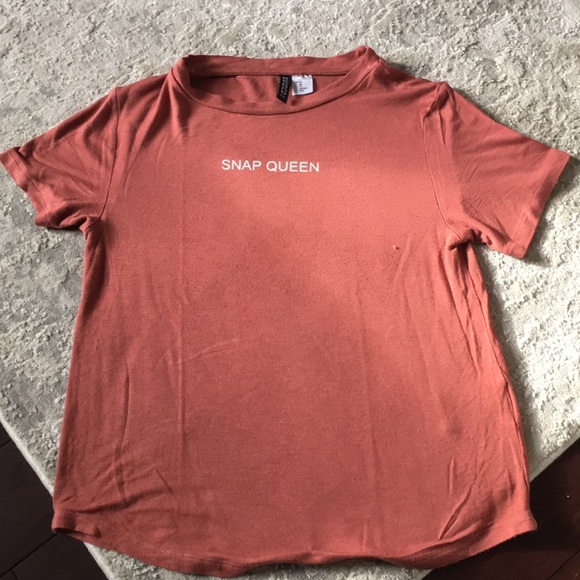 h&m t shirt queen